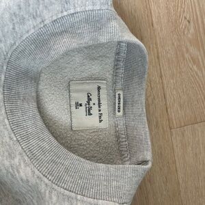 Abercrombie Crewneck